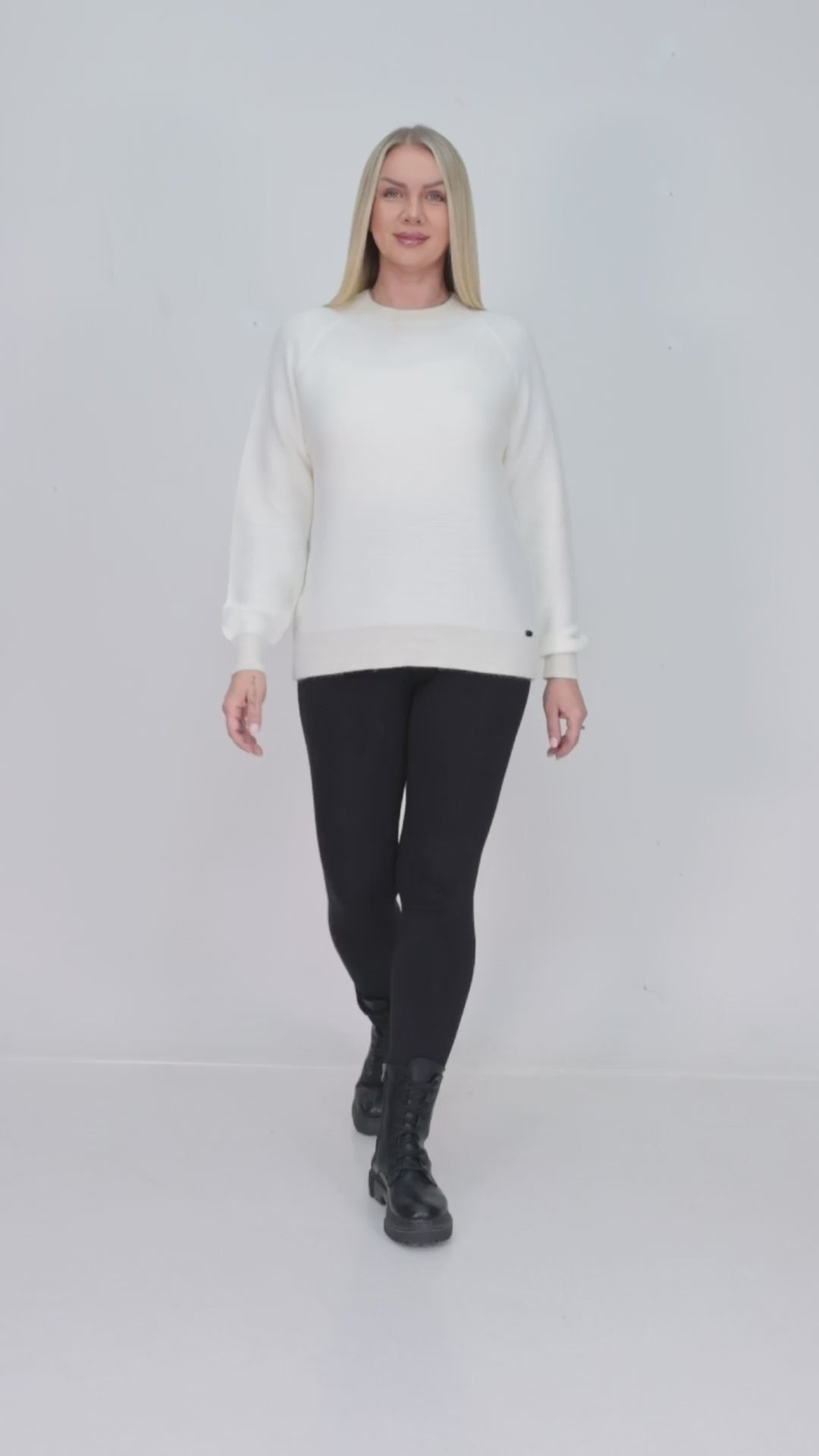 ZIQUES Off-White Raglan Crewneck Knit Pullover